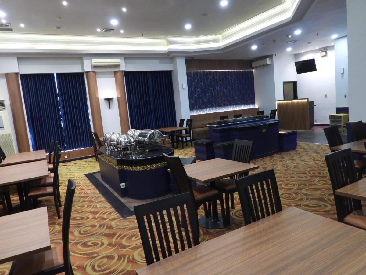Maxwell Hotel Джакарта Екстериор снимка