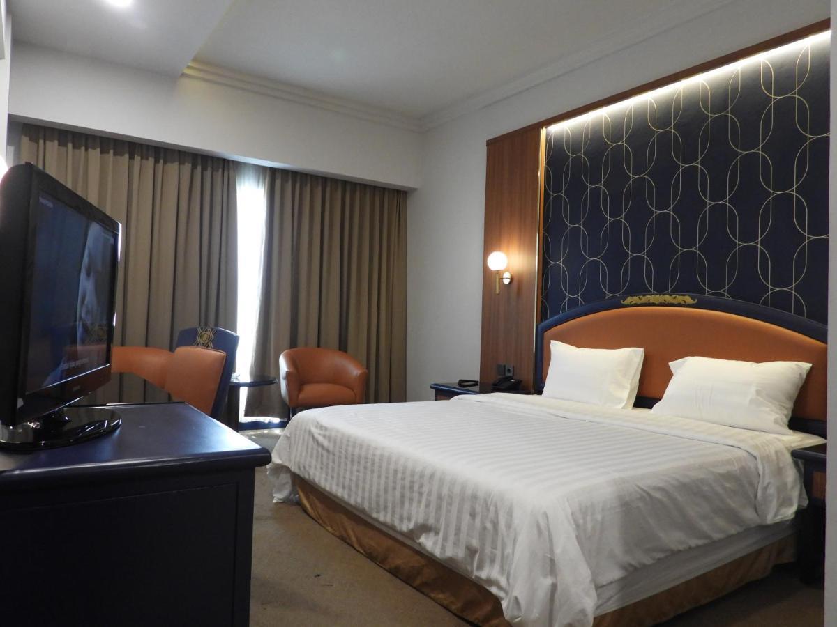 Maxwell Hotel Джакарта Екстериор снимка