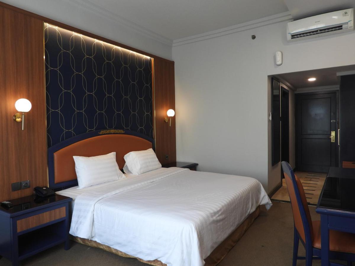 Maxwell Hotel Джакарта Екстериор снимка