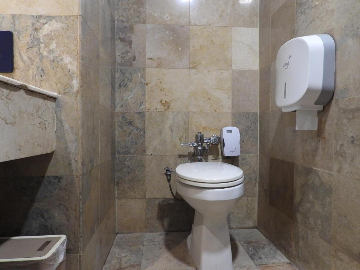 Maxwell Hotel Джакарта Екстериор снимка