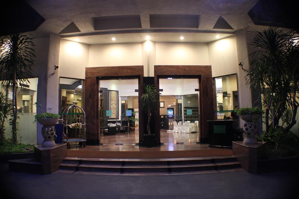 Maxwell Hotel Джакарта Екстериор снимка